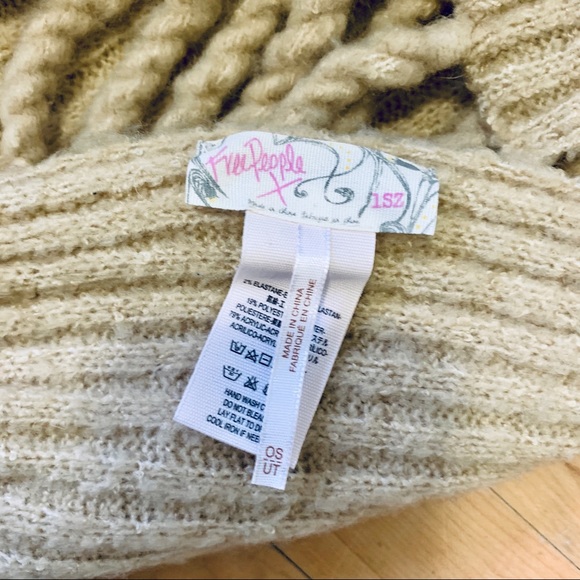 Oversized Free People Scarf - Picture 2 of 3